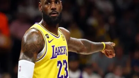 杭州亚残运会举重赛场感人瞬间：300余张照片捕捉精彩瞬间（央视新闻客户端）